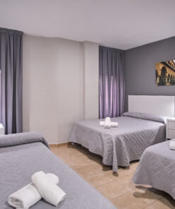 HABITACIÓN FAMILIAR